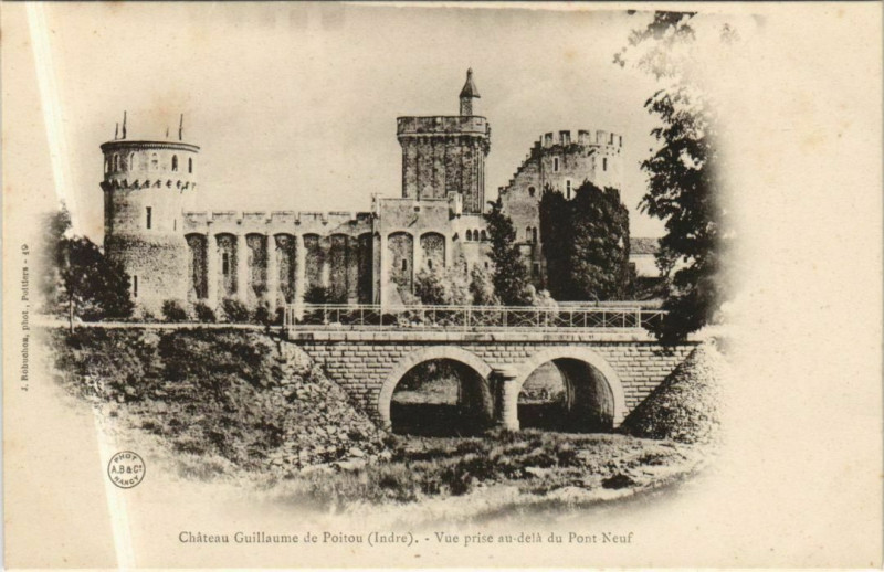 Carte postale ancienne Chateau Guillaume de Poitou France