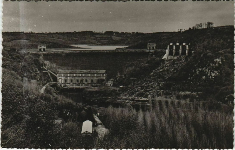 Carte postale ancienne Eguzon Vue Generale du Barrage France