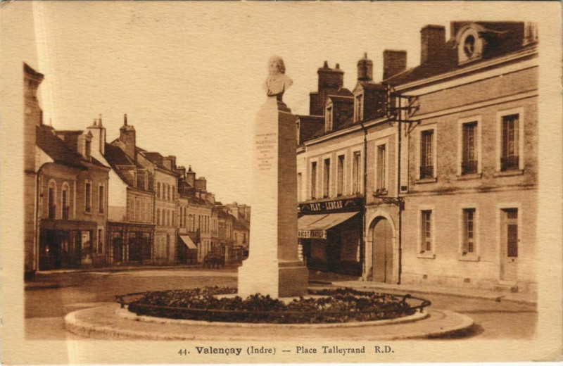 Carte postale ancienne Valencay Place Talleyrand France