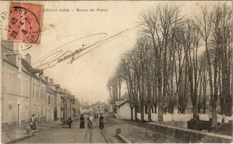 Carte postale ancienne Deols Route de Paris France