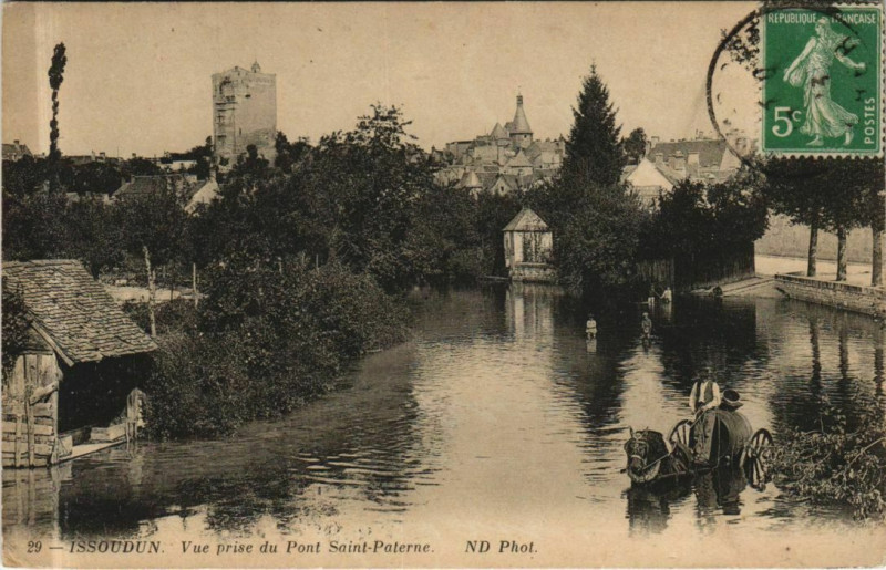 Carte postale ancienne Issoudun Vue Prise du Pont St.Paterne France à Issoudun