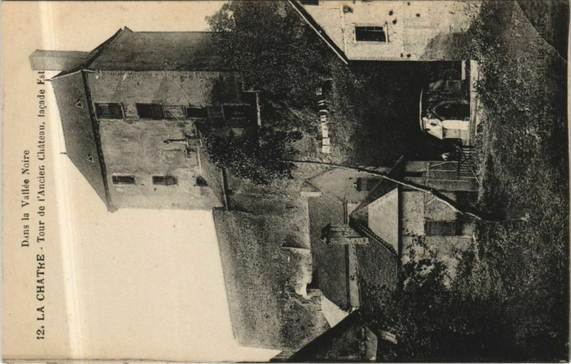 Carte postale ancienne La Chatre Tour de l'ancien Chateau France