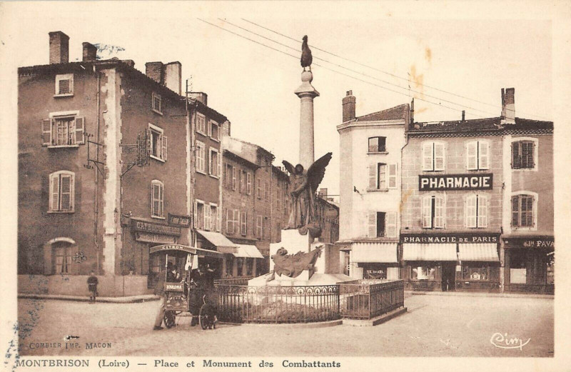 Carte postale ancienne Montbrison Place Et Monument Des Combattants à Montbrison