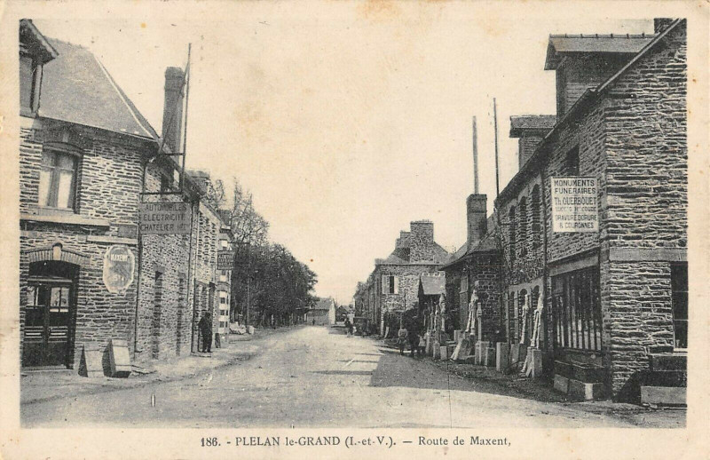 Carte postale ancienne Plelan Le Grand Route De Maxent à Maxent