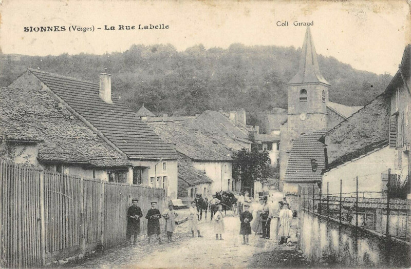 Carte postale ancienne Sionnes La Rue Labelle à Sionne