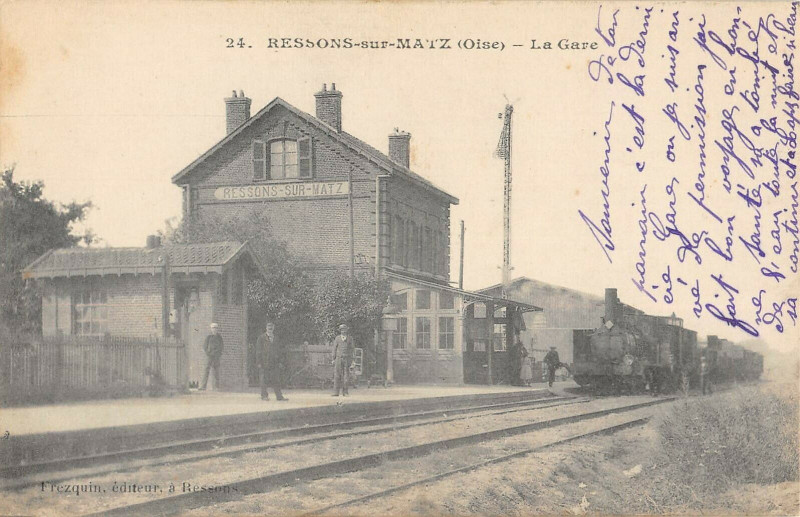 Carte postale ancienne Ressons Sur Matz La Gare train à Ressons-sur-Matz