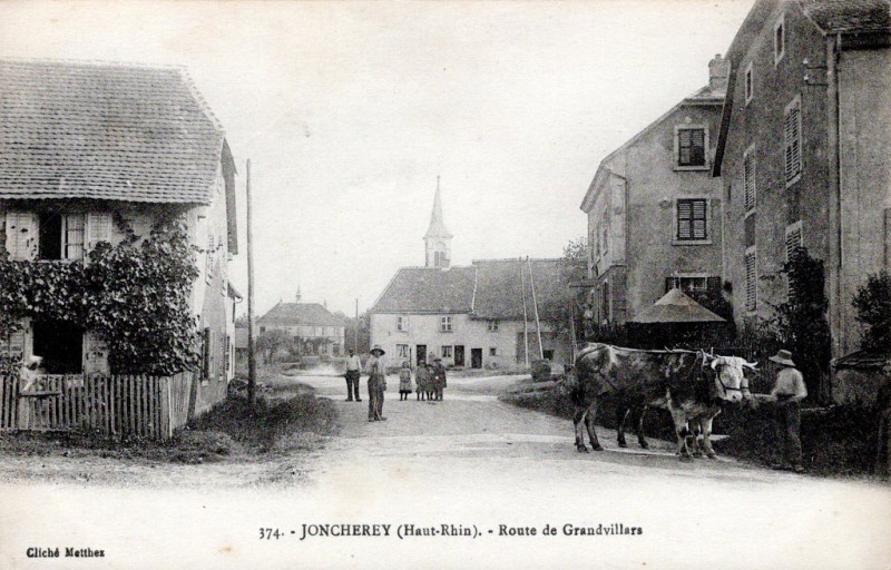 Carte postale ancienne Route de Grandvillars à Joncherey