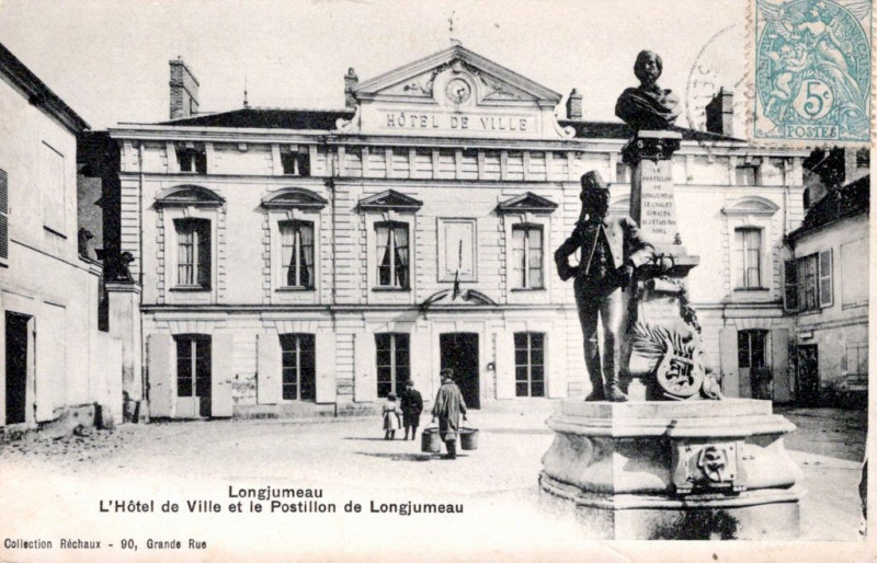 Carte postale ancienne L'Hôtel de Ville à Longjumeau