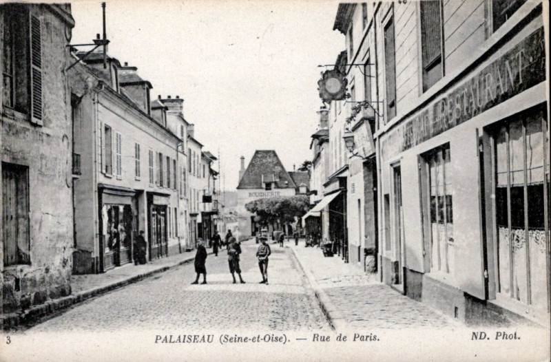 Carte postale ancienne Rue de Paris à Palaiseau