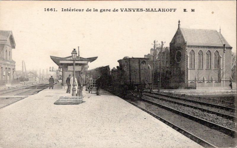 Carte postale ancienne Interieur de la gare à Malakoff