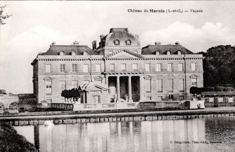 Carte postale ancienne Le Château au Val-Saint-Germain