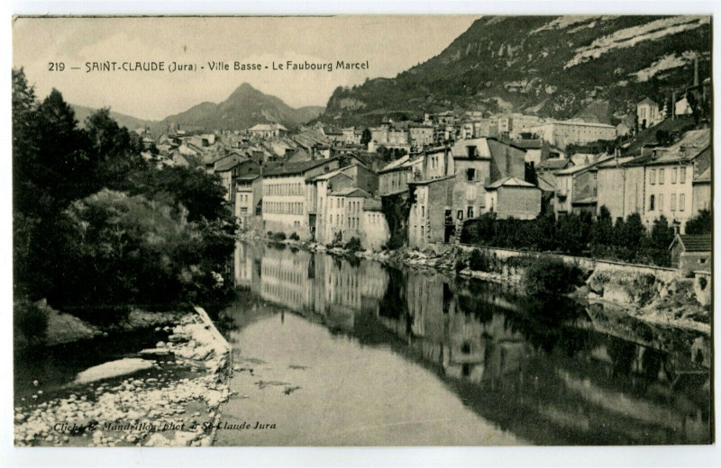 Carte postale ancienne Jura Saint-Claude Ville Basse Le Faubourg Marcel à Our