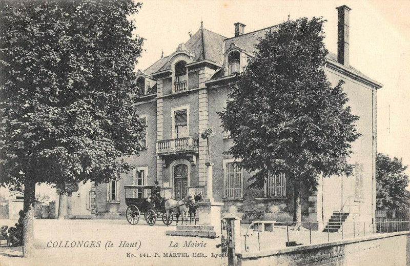 Carte postale ancienne Collonges La Mairie à Longes