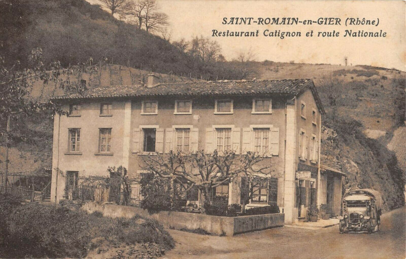 Carte postale ancienne Saint Romain En Gier Restaurant Catignon Et Route Nationale à Saint-Romain-en-Gier