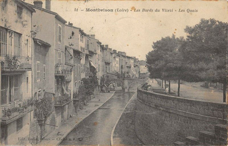 Carte postale ancienne Montbrison Les Bords Du Vizezi Les Quais à Montbrison