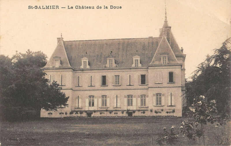 Carte postale ancienne Saint Galmier Le Chateau De La Doue à Saint-Galmier