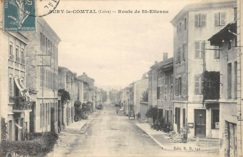 Carte postale ancienne Sury Le Comtal Route De Saint Etienne à Sury-le-Comtal