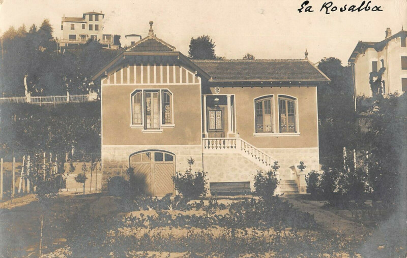 Carte postale ancienne Saint Galmier Carte Photo De La Ville Rosalba (située au verso à Saint-Galmier