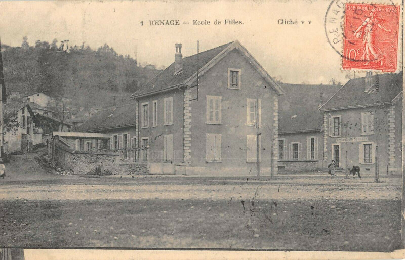 Carte postale ancienne Renage Ecole De Filles à Renage