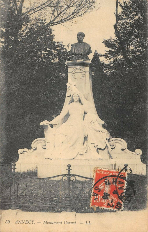 Carte postale ancienne Annecy Monument Carnot à Annecy