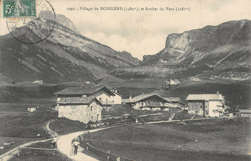 Carte postale ancienne Village De Roselend Et Rocher Du Vent