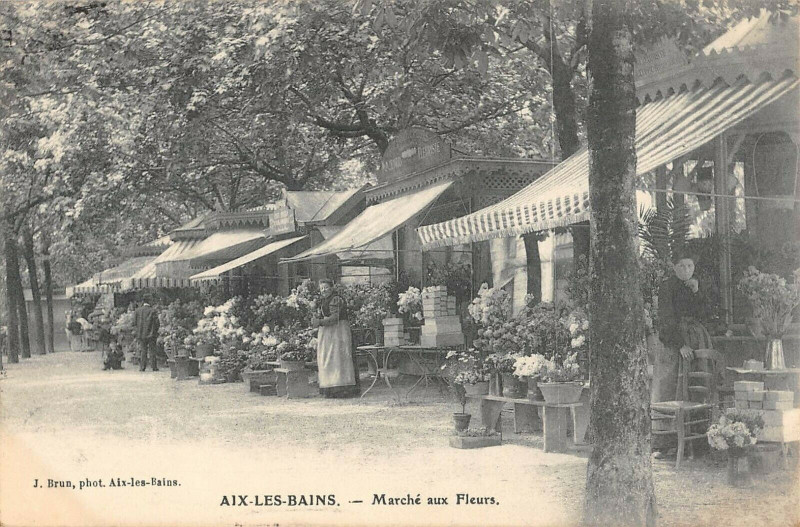 Carte postale ancienne Aix Les Bains Marche Aux Fleurs à Aix-les-Bains