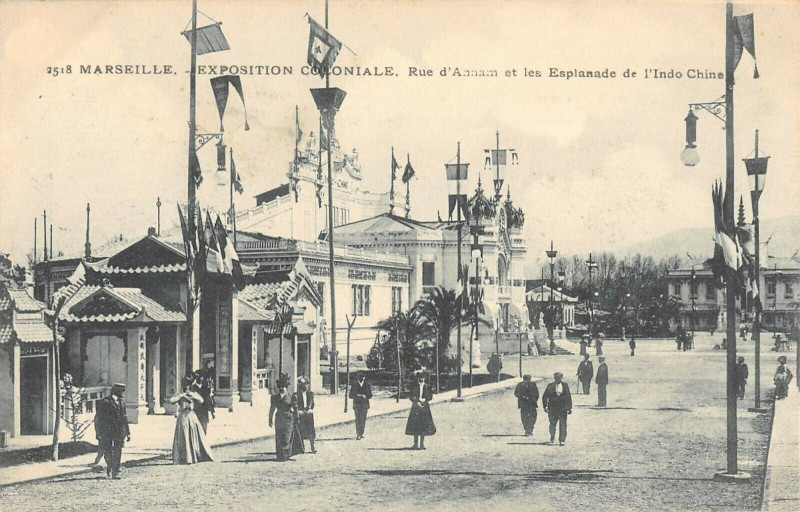 Carte postale ancienne Marseille Exposition Coloniale Rue D'Annam Et Les Esplanades Indochine à Marseille