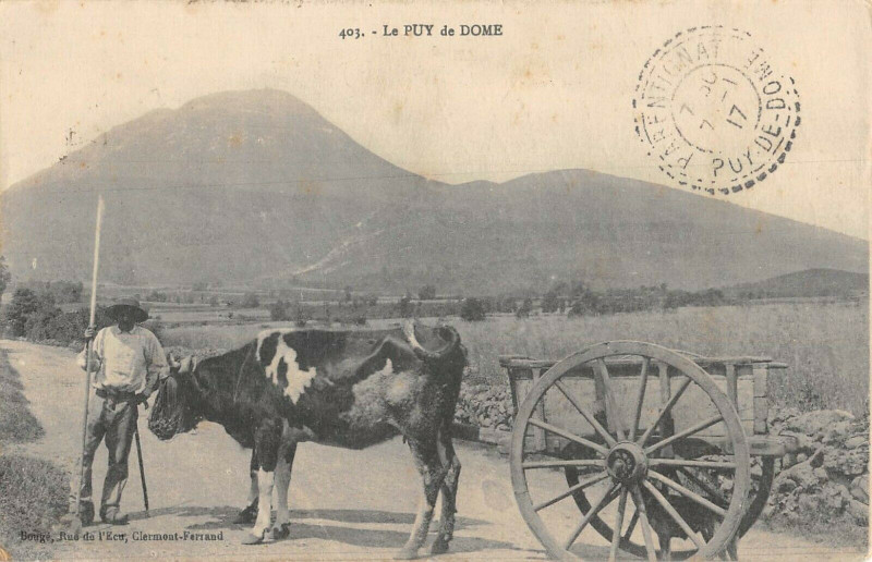 Carte postale ancienne Le Puy De Dome Attelage