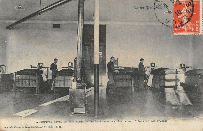 Carte postale ancienne Saint Die L'Hopital Civil Et Militaire Interieur D'Une Salle De L'Hopital