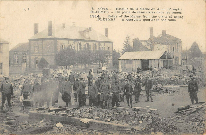 Carte postale ancienne Blesmes Un Poste De Reservistes Dans Les Ruines à Blesme
