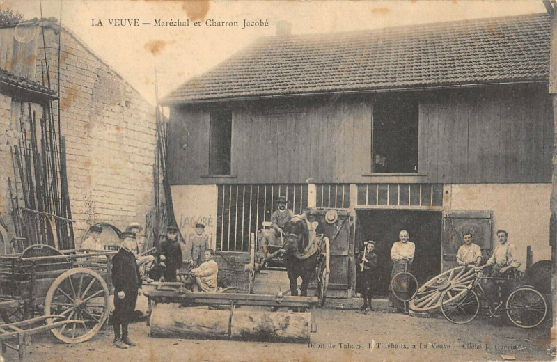 Carte postale ancienne La Veuve Marechal Et Charron Jacobe à La Veuve