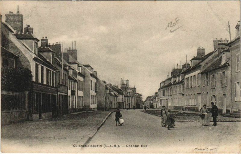 Carte postale ancienne Guignes-Rabutin Grande Rue à Guignes