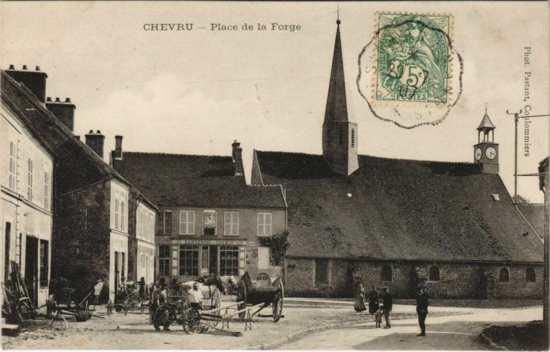 Carte postale ancienne Chevru Place de la Forge à Chevru