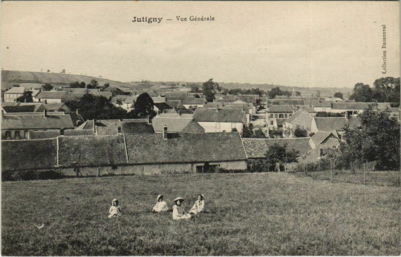 Carte postale ancienne Jutigny Vue générale à Jutigny
