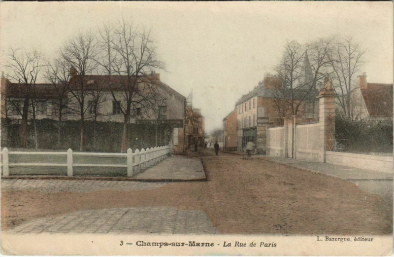 Carte postale ancienne La Rue de Paris à Champs-sur-Marne