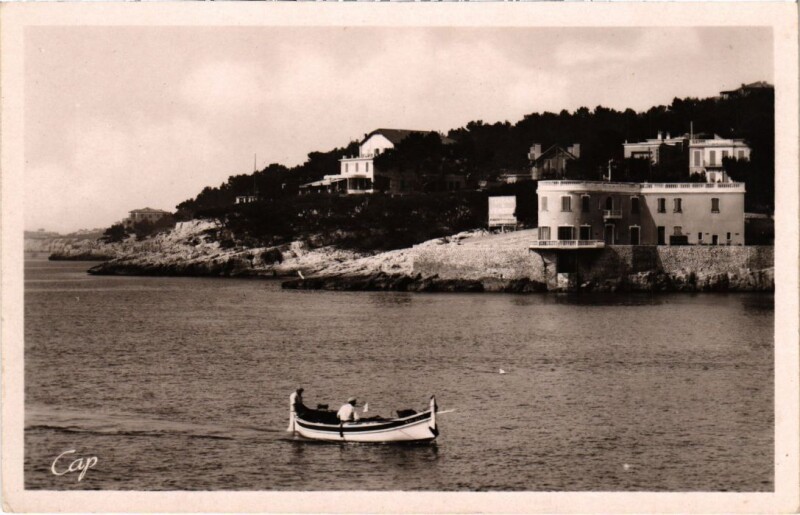 Carte postale ancienne Cassis Les Villas de la Cote de Bestouay à Cassis