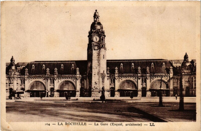 Carte postale ancienne La Rochelle - La Gare à La Rochelle