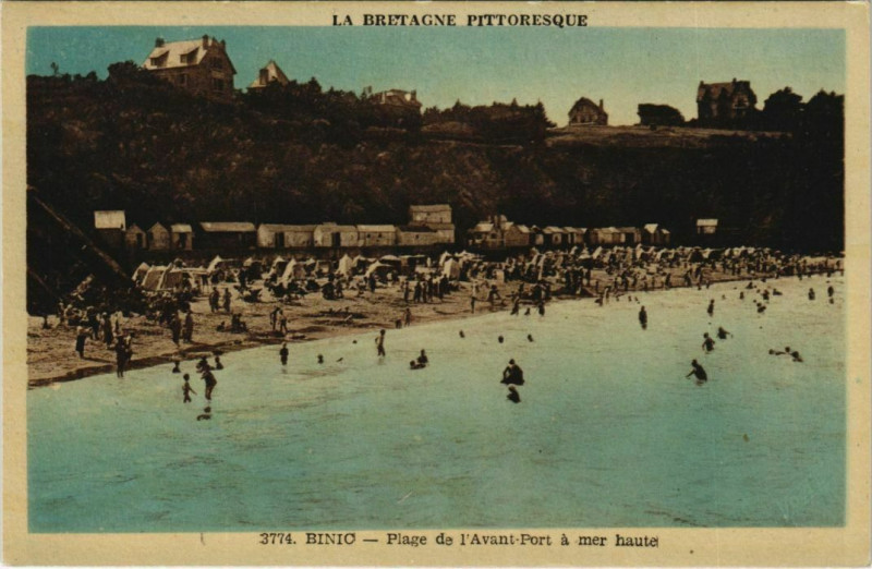 Carte postale ancienne Binic Plage de l'Avant-Port a Mer Haute