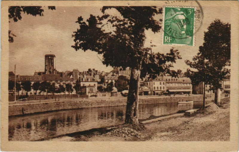 Carte postale ancienne Lannion Le Quai de l'Aiguillon à Lannion
