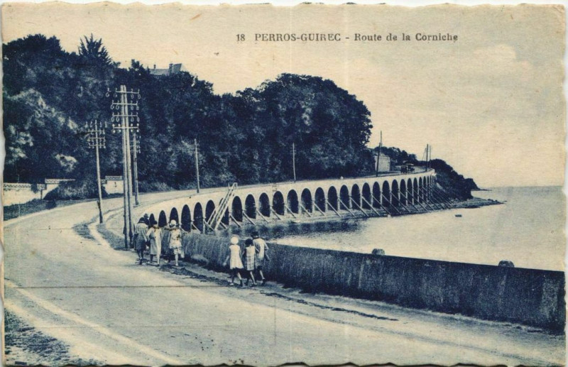 Carte postale ancienne Perros-Guirec Route de la Corniche à Perros-Guirec