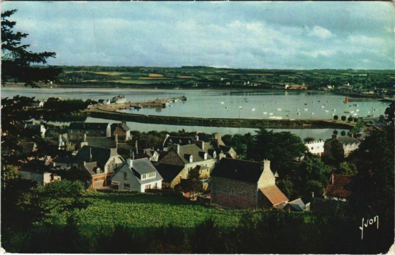 Carte postale ancienne Perros-Guirec Vue Generale sur la Rade à Perros-Guirec