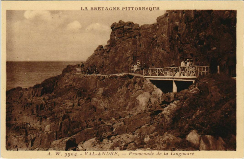 Carte postale ancienne Le Val-Andre Promenade de la Lingouare