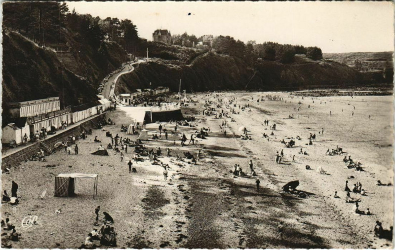 Carte postale ancienne Etables-sur-Mer La Plage