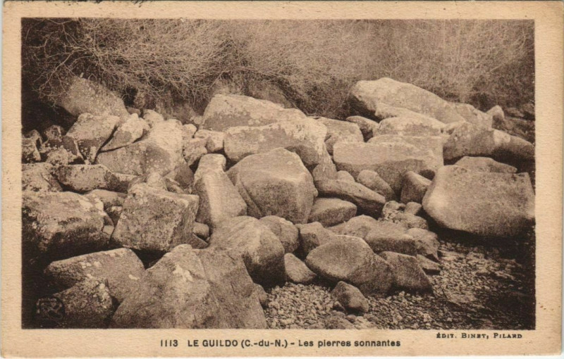 Carte postale ancienne Le Guildo Les Pierres Sonnantes