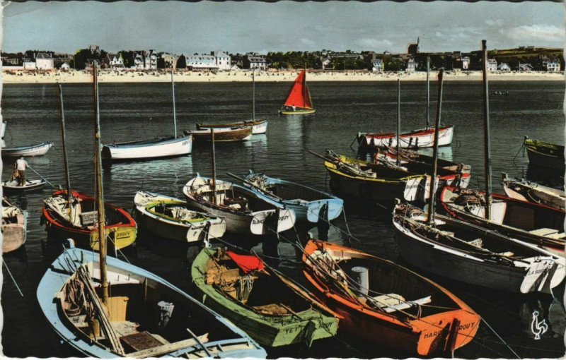 Carte postale ancienne Erquy Barques à Erquy