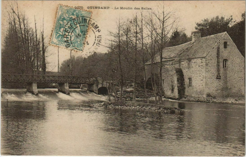 Carte postale ancienne Guingamp Le Moulin des Salles à Guingamp