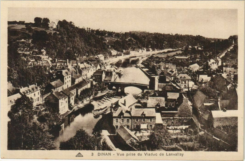 Carte postale ancienne Dinan Vue prise du Viaduc de Lanvallay à Dinan