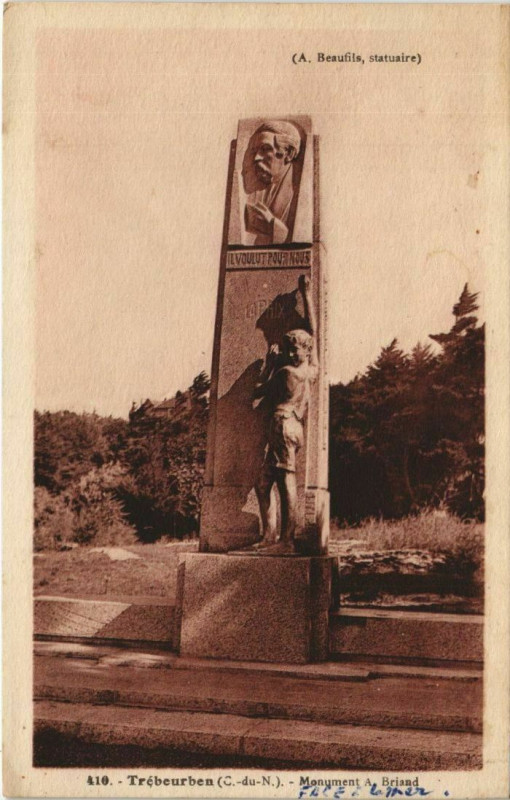 Carte postale ancienne Trebeurden Monument a Briand