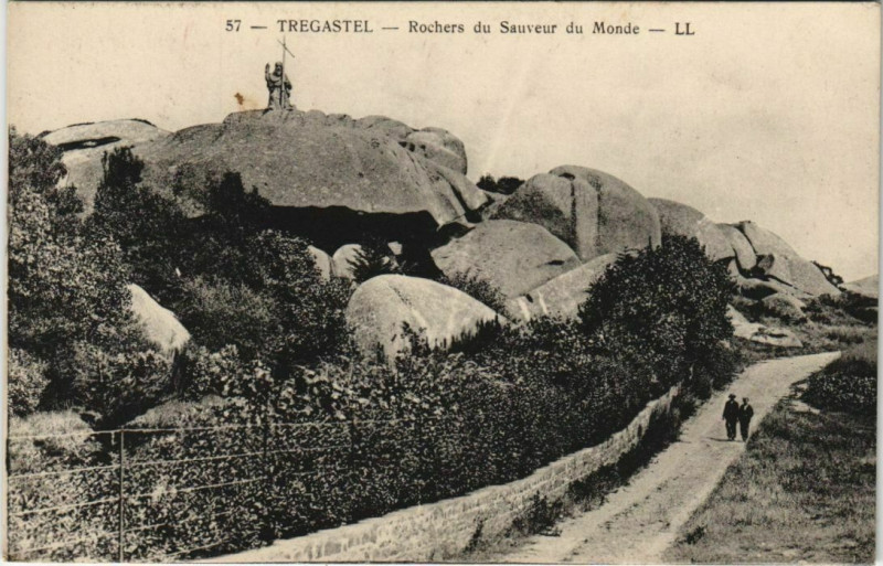 Carte postale ancienne Tregastel Les Rochers
