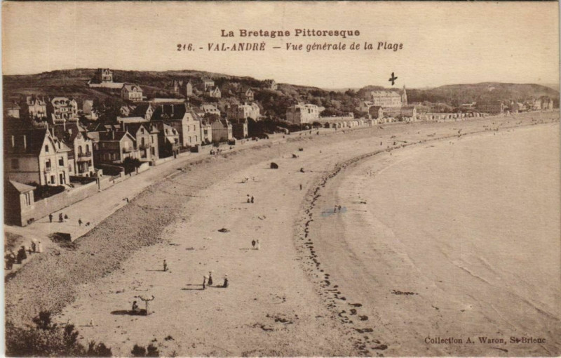 Carte postale ancienne Le Val-Andre Vue Generale de la Plage